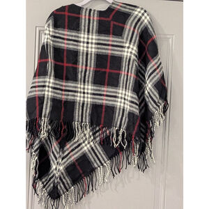 Women's Lord & Taylor Plaid Fringe Poncho One Size Black Red
